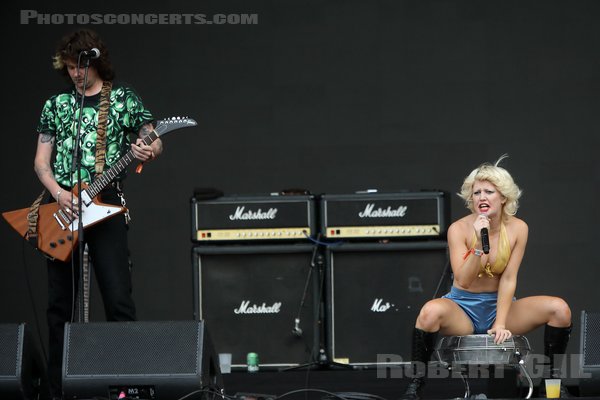 AMYL AND THE SNIFFERS - 2023-08-27 - SAINT CLOUD - Domaine National - Grande Scene - Amy Taylor - Declan Mehrtens